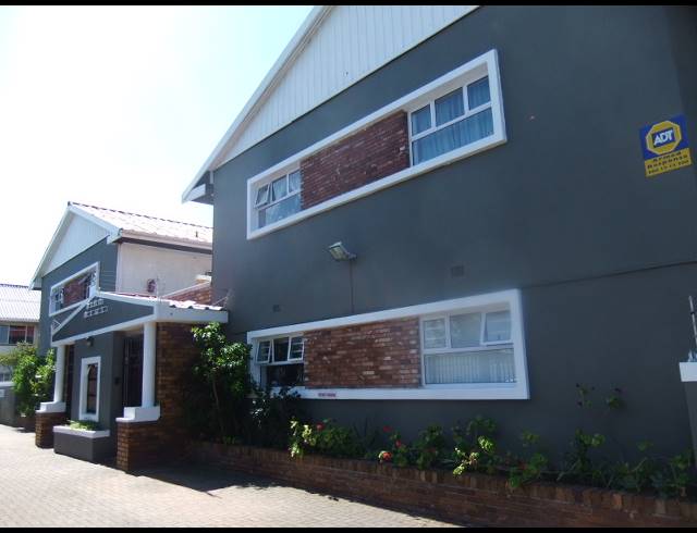 2 bed property to rent in CLAREMONT